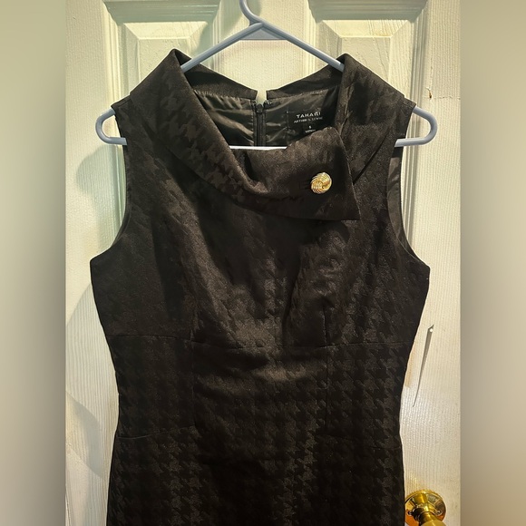 NWT Tahari ASL Black Alan Textured Shift Dress Cowl Neck Sz 6 Gold Accent - Picture 10 of 10